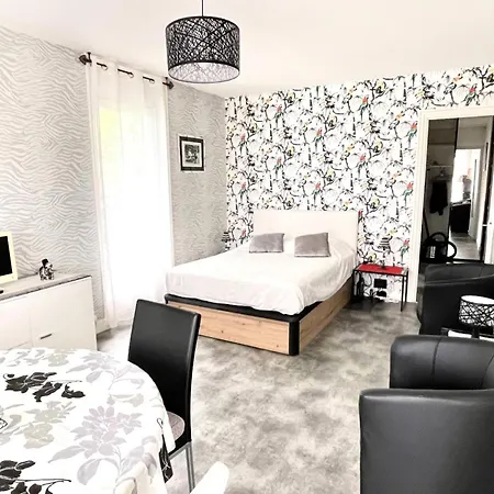 Montcalm D - Agreable Et Bien Equipe ! Mae-2174 *
