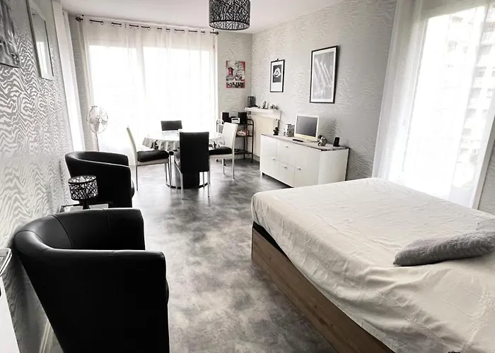 Montcalm D - Agreable Et Bien Equipe ! Mae-2174 * Экс-ле-Бен